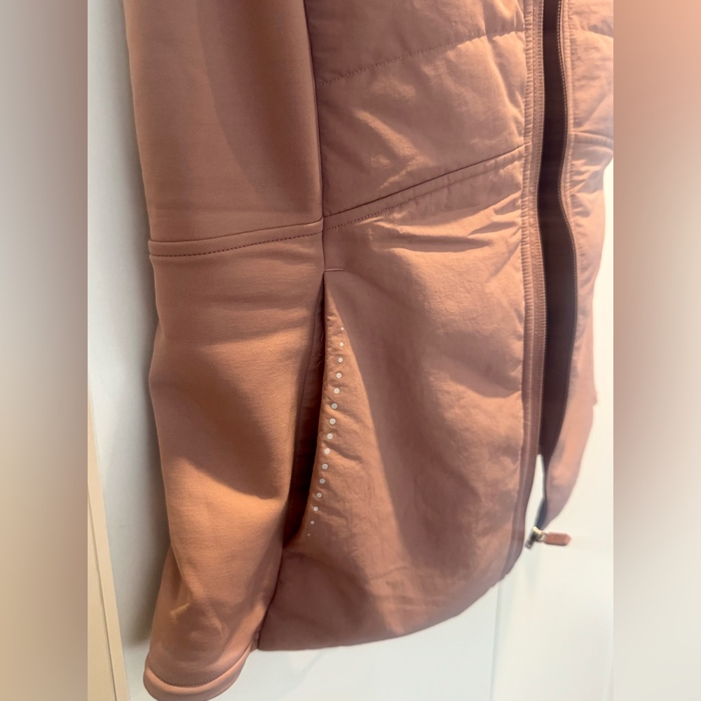 Lululemon Women's Quilted Vest - Picture 5 of 8